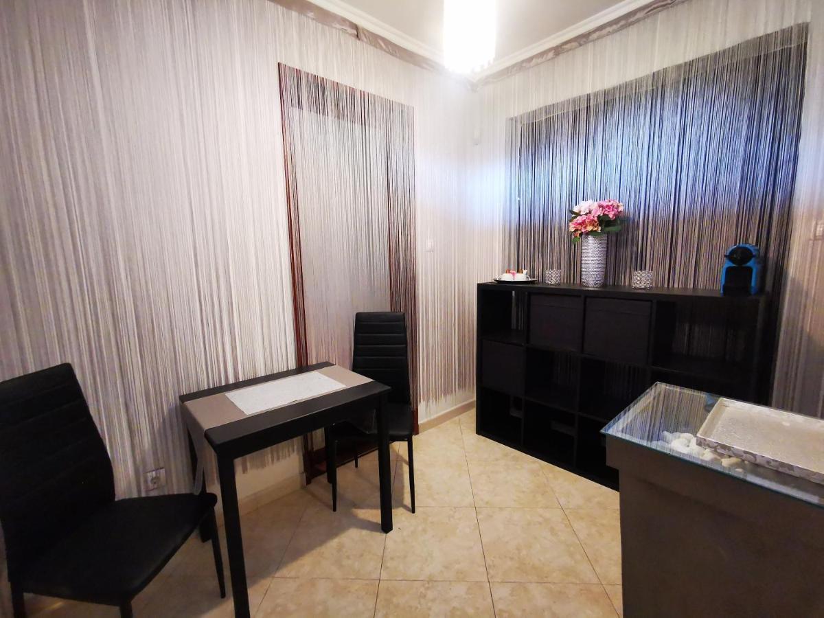 Luxury Basement In The Surrounding Of Budapest Apartamento Mogyoród Exterior foto